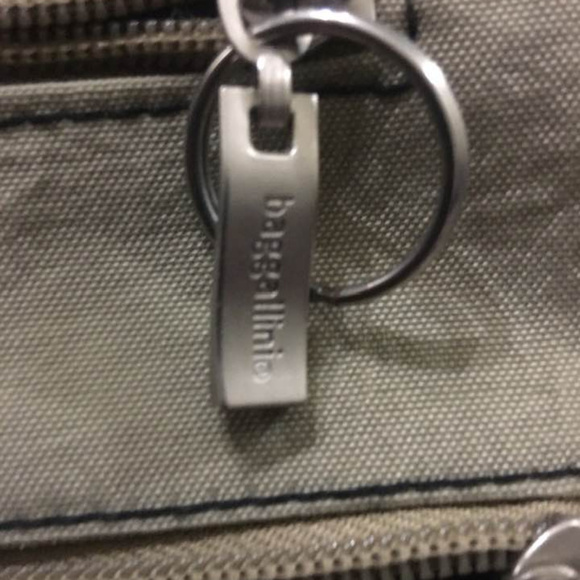 Baggallini Tan Bag - Picture 3 of 4